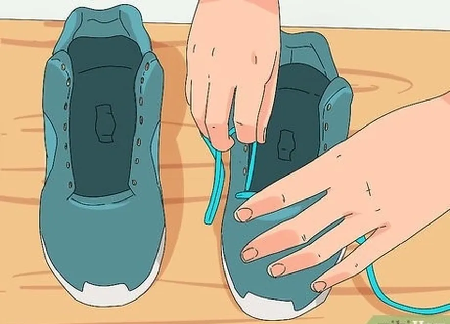 шаг 1 снимите шнурки с обуви.