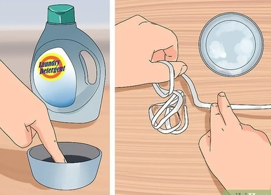 шаг 2 втирайте стиральный порошок в испачканные участки шнурков.