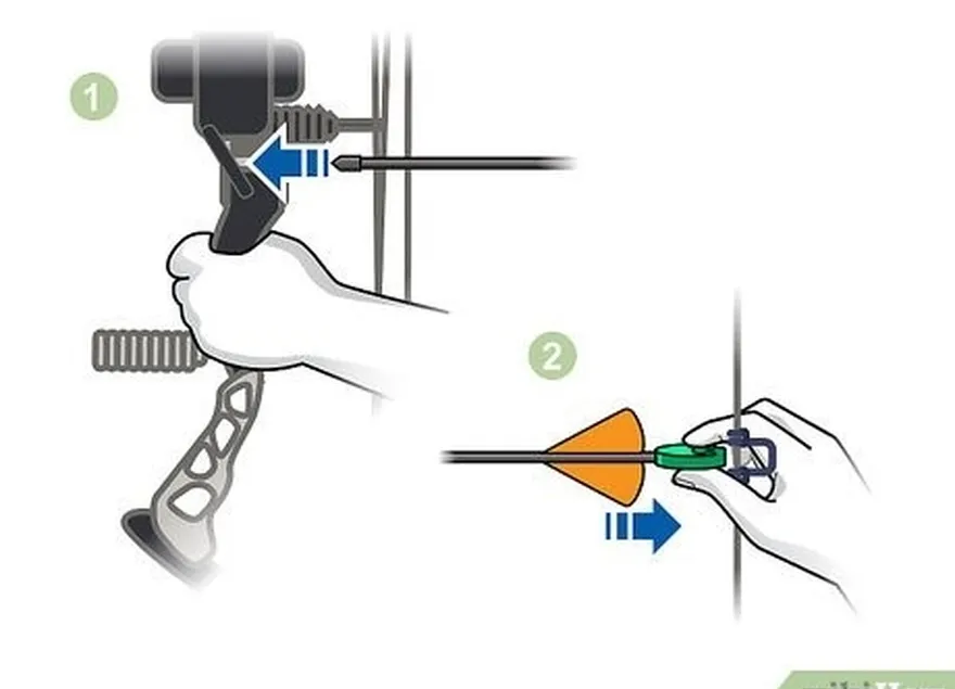 шаг 3 вставьте стрелу в упор, затем защелкните ее в пазе.