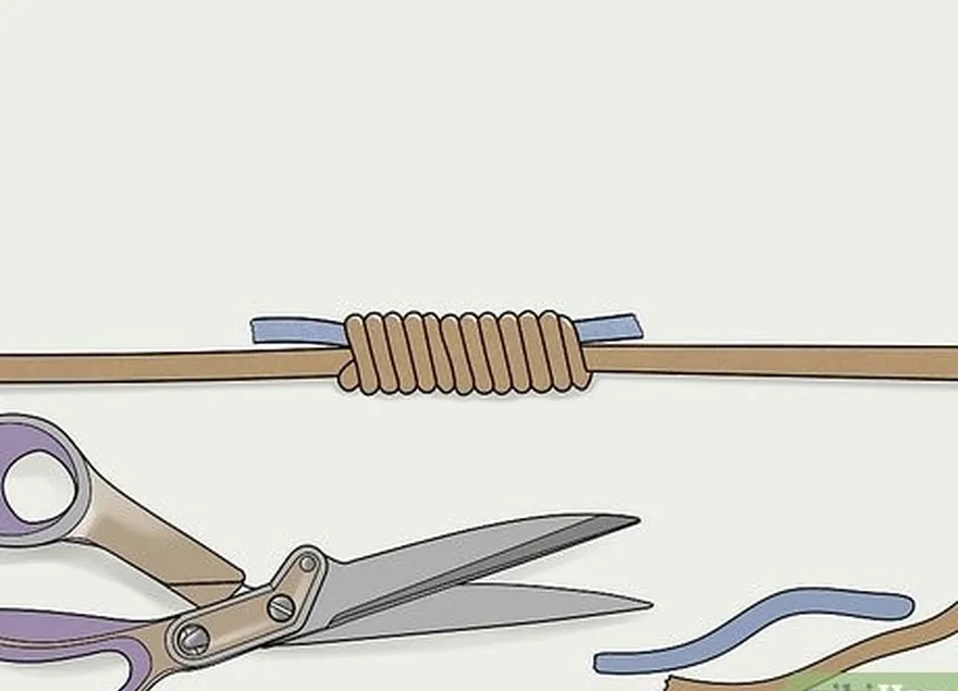 шаг 7 с помощью ножниц или кусачек для лески отрежьте концы узлов.